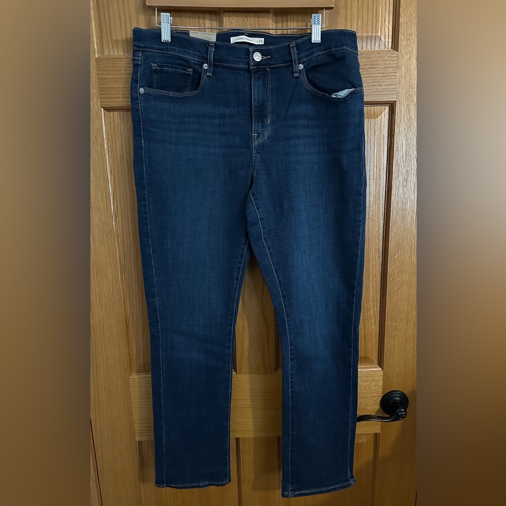 Nwt Levi’s Women’s Sz 14 (W32 L30) Classic Straight Mid Rise Stretch Blue Jeans